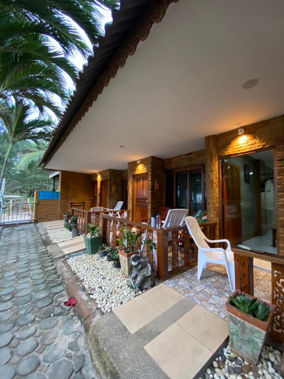 Ruan Mai Naiyang Beach Resort - SHA Plus Nai Yang Beach Exterior foto
