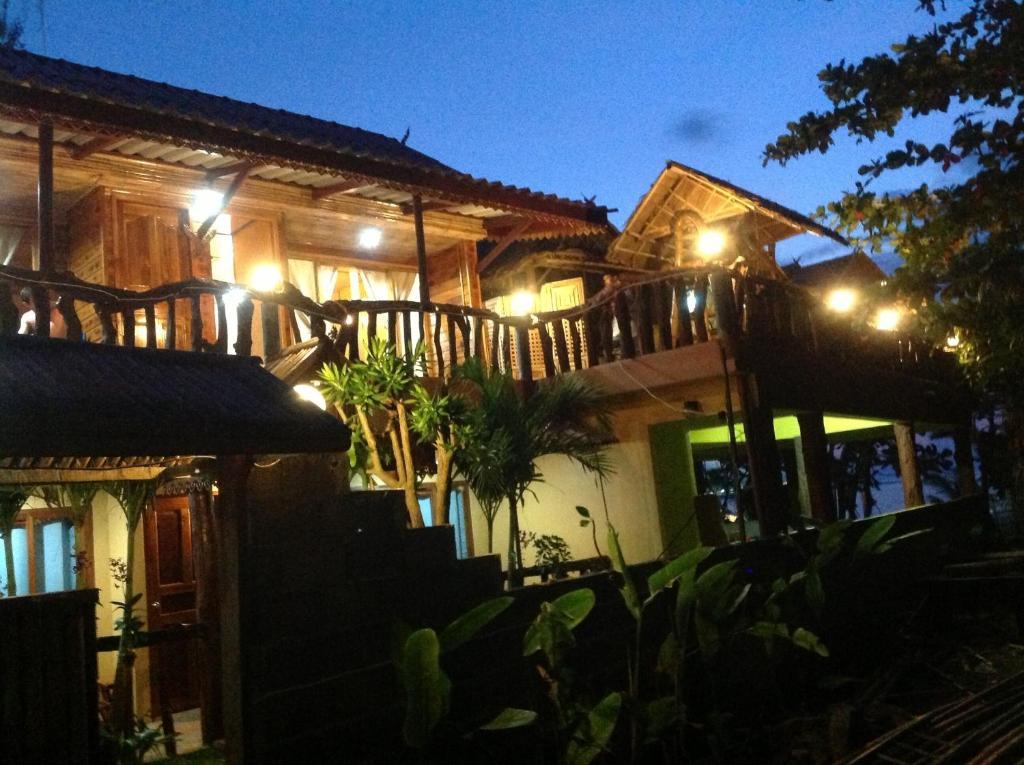 Ruan Mai Naiyang Beach Resort - SHA Plus Nai Yang Beach Exterior foto